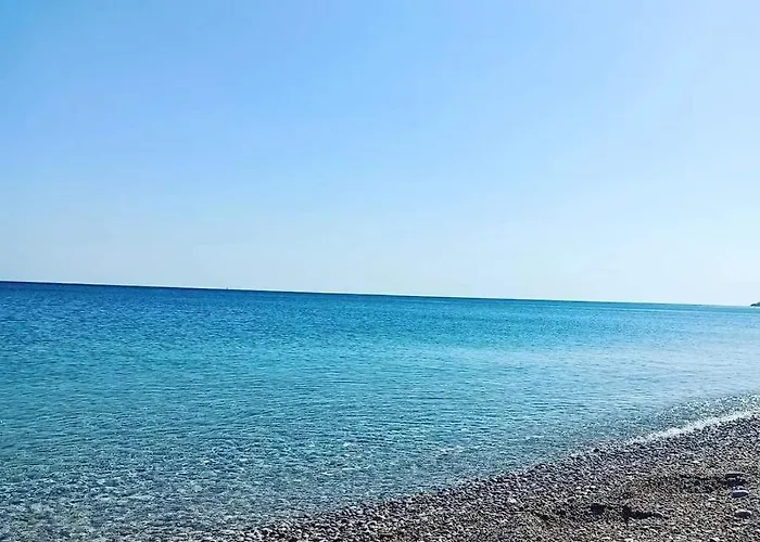 Kamariko Traditional House Apartman Afándu