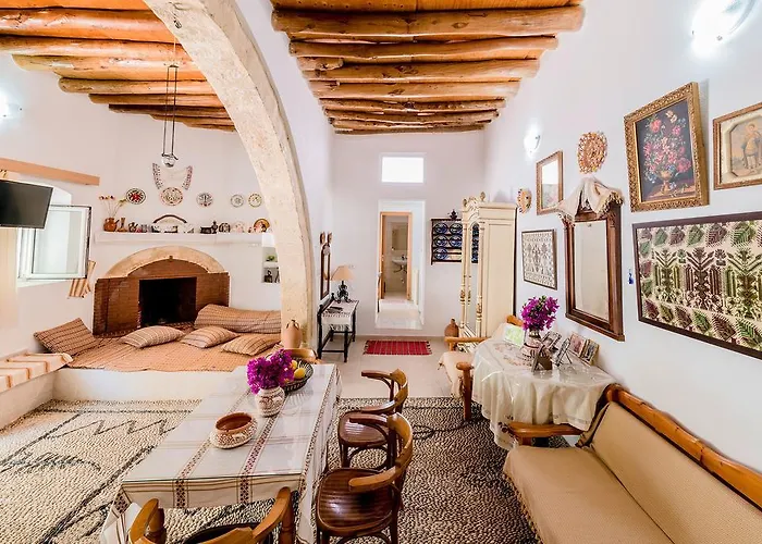 Kamariko Traditional House Apartman Afándu