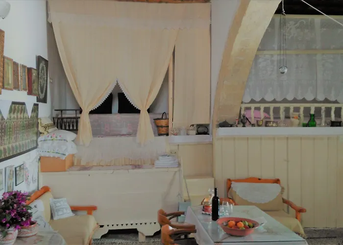 Kamariko Traditional House *