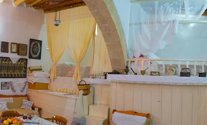 Kamariko Traditional House *