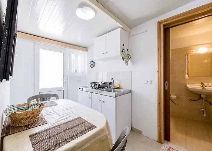 Kamariko Traditional House Apartman Afándu