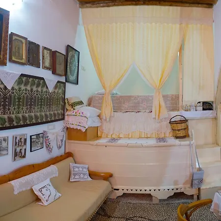 Kamariko Traditional House