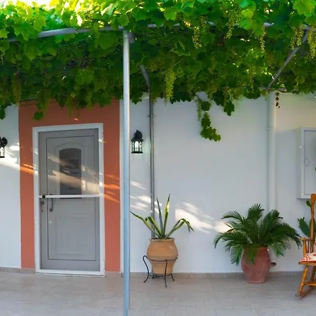 Kamariko Traditional House Afantou