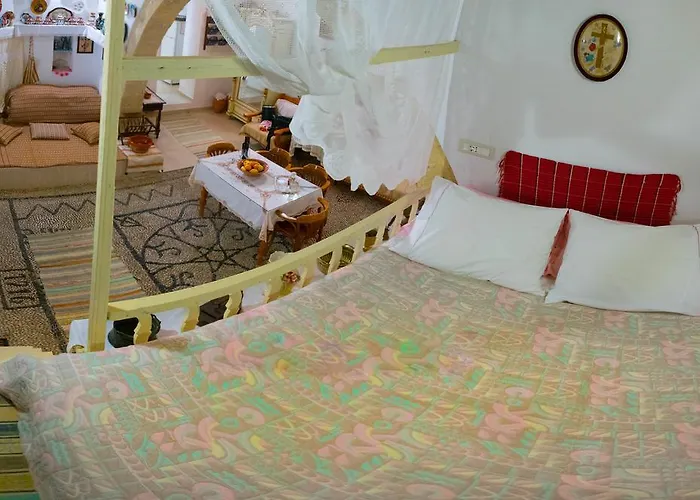 Kamariko Traditional House *