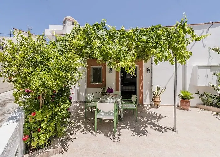 Kamariko Traditional House アパート アファンドウ