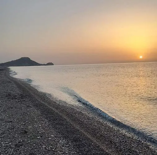 Kamariko Traditional House Afandu